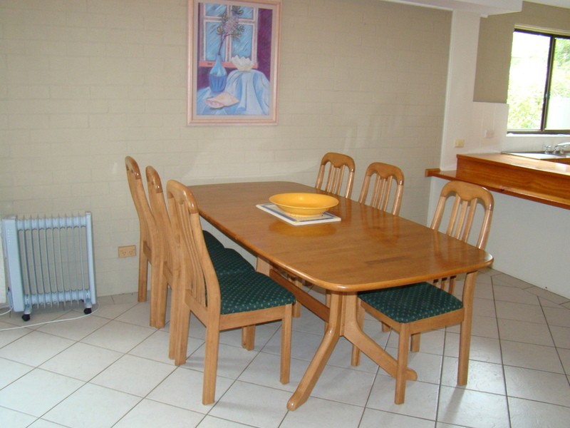 2/5-6 Beach Street, Huskisson NSW 2540