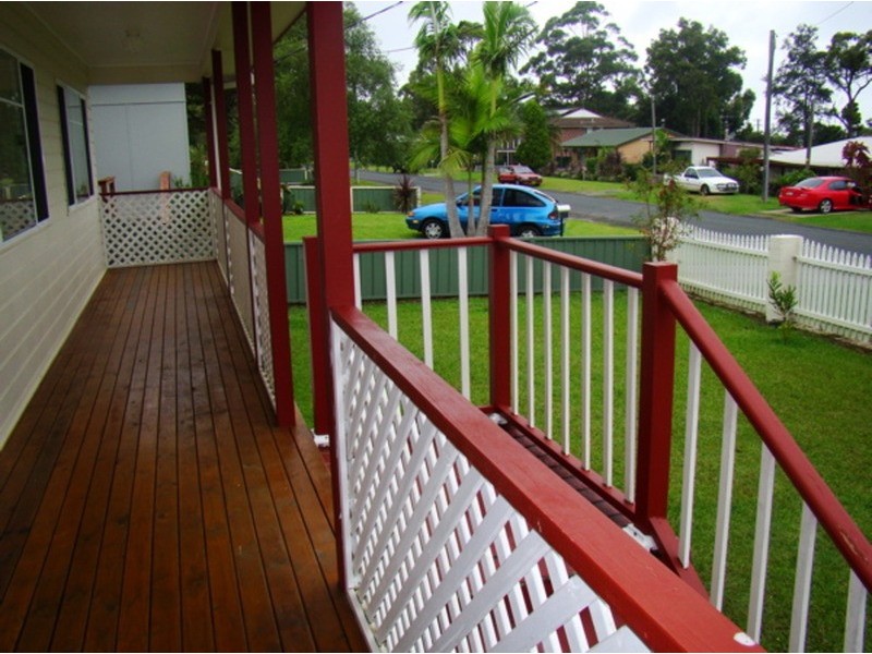 3 Dorothy Avenue, Basin View NSW 2540