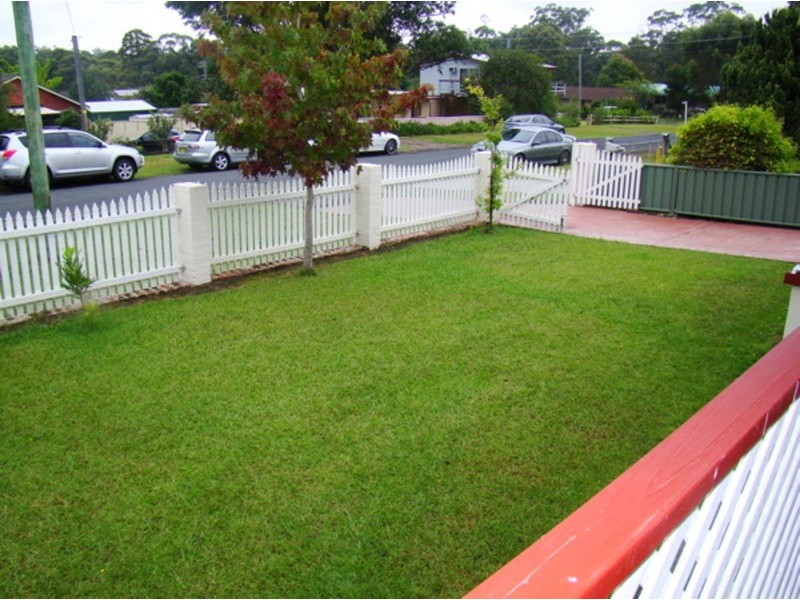 3 Dorothy Avenue, Basin View NSW 2540