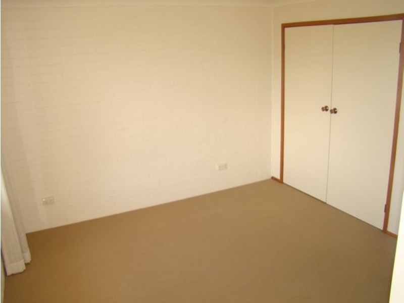 2/2 Caroline Street, Vincentia NSW 2540