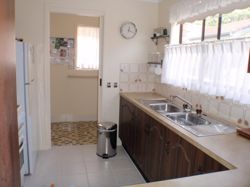 2/215 Elizabeth Drive, Vincentia NSW 2540