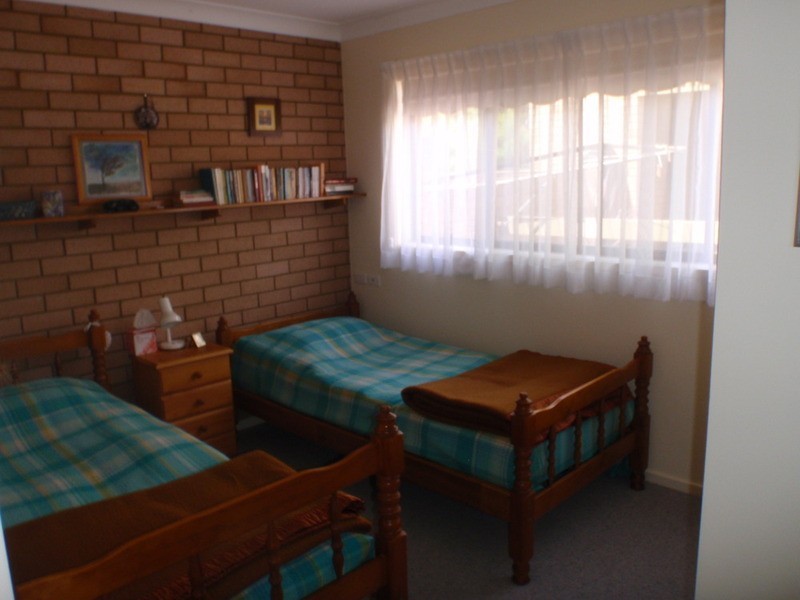 2/215 Elizabeth Drive, Vincentia NSW 2540