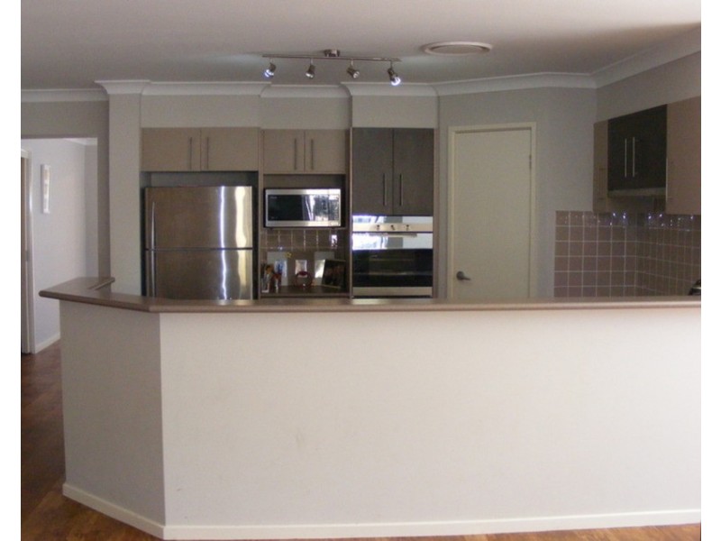 18 June Avenue, Basin View NSW 2540