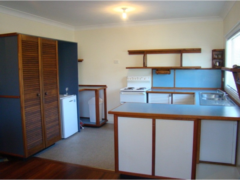 6 Winn Avenue, Basin View NSW 2540