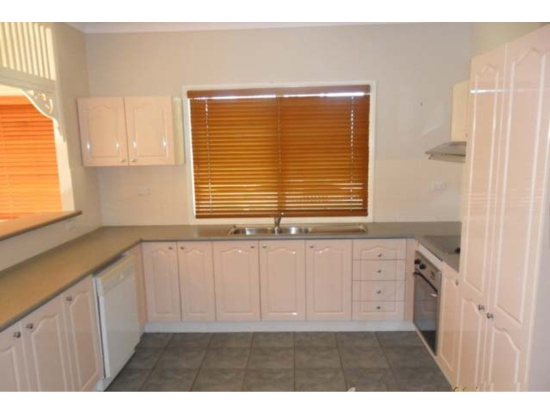 2 Bayswater Street, Vincentia NSW 2540