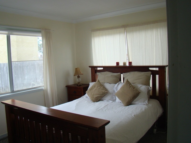 25 Tallyan Point Road, Basin View NSW 2540