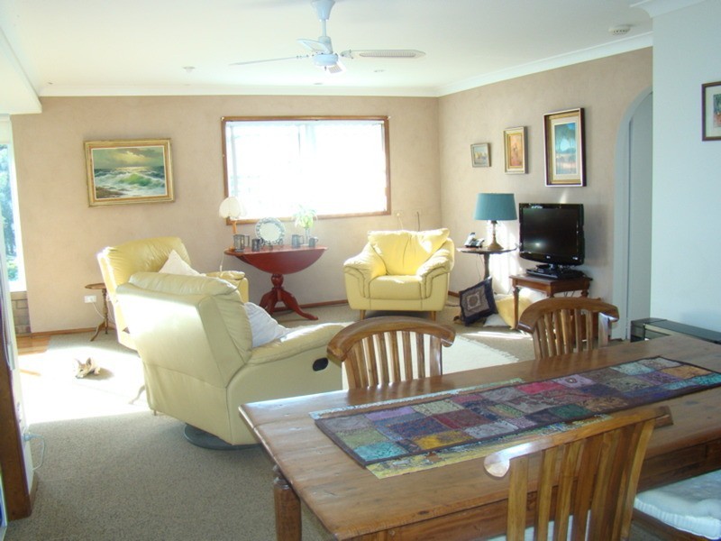 25 Lachlan Crescent, St Georges Basin NSW 2540