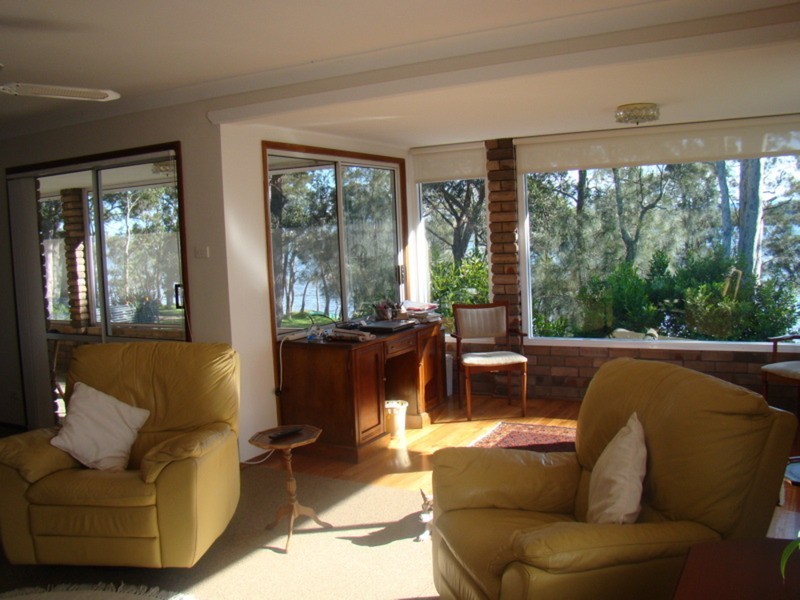 25 Lachlan Crescent, St Georges Basin NSW 2540