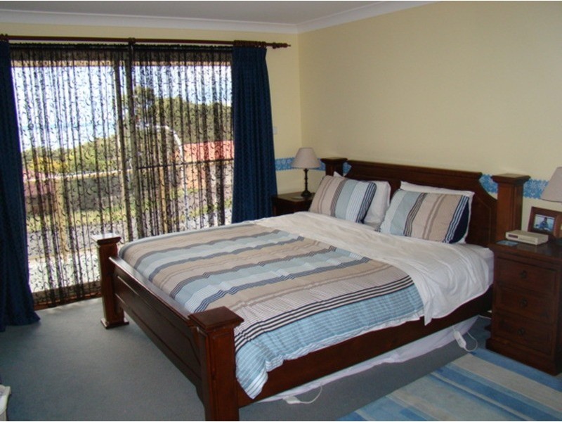 6 Whitshed Place, Vincentia NSW 2540