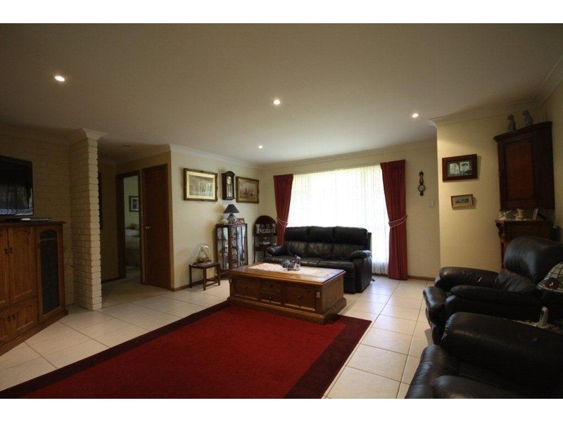 4 Salinas Street, Sanctuary Point NSW 2540