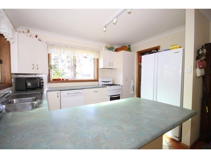 4 Salinas Street, Sanctuary Point NSW 2540