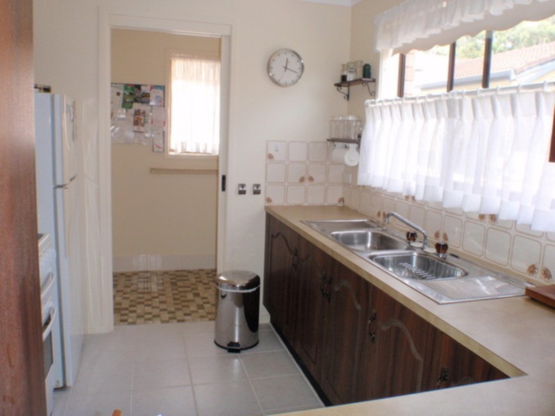 2/215 Elizabeth Drive, Vincentia NSW 2540