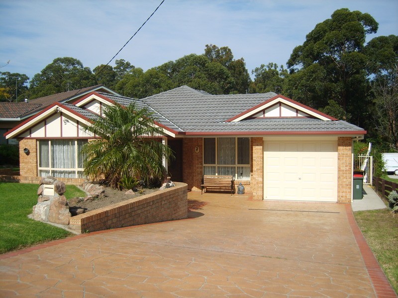 1 Graham Avenue, St Georges Basin NSW 2540