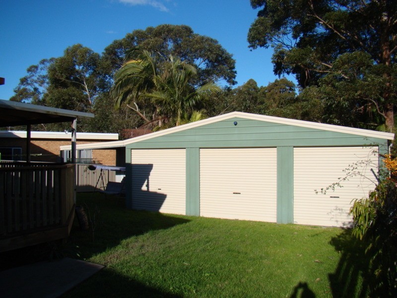1 Graham Avenue, St Georges Basin NSW 2540
