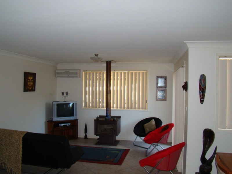 1 Graham Avenue, St Georges Basin NSW 2540