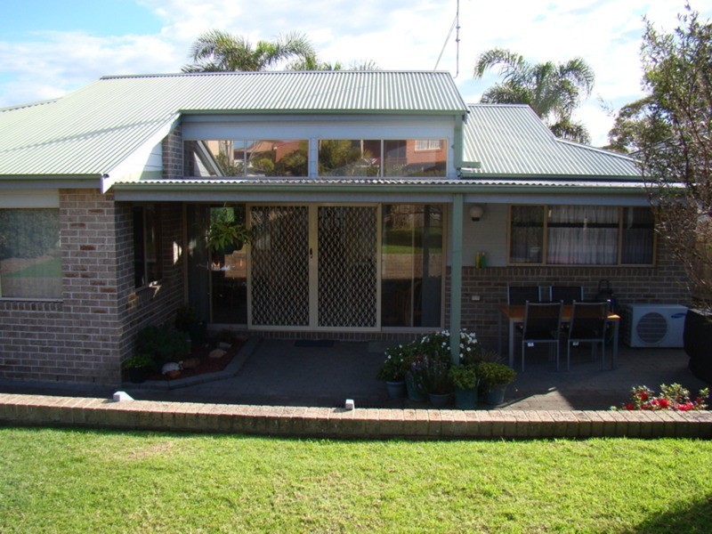 8 Albion Street, Sanctuary Point NSW 2540