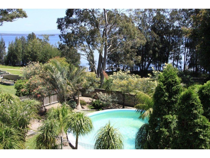 212 Loralyn  Avenue, Sanctuary Point NSW 2540