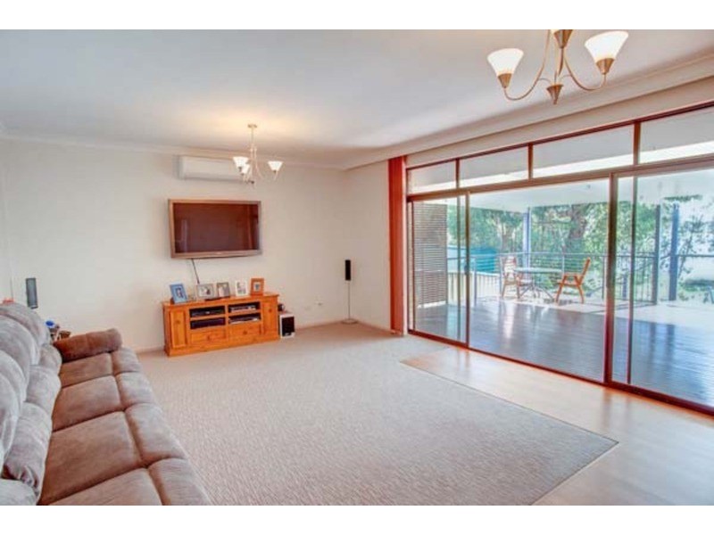 215 Walmer Avenue, Sanctuary Point NSW 2540