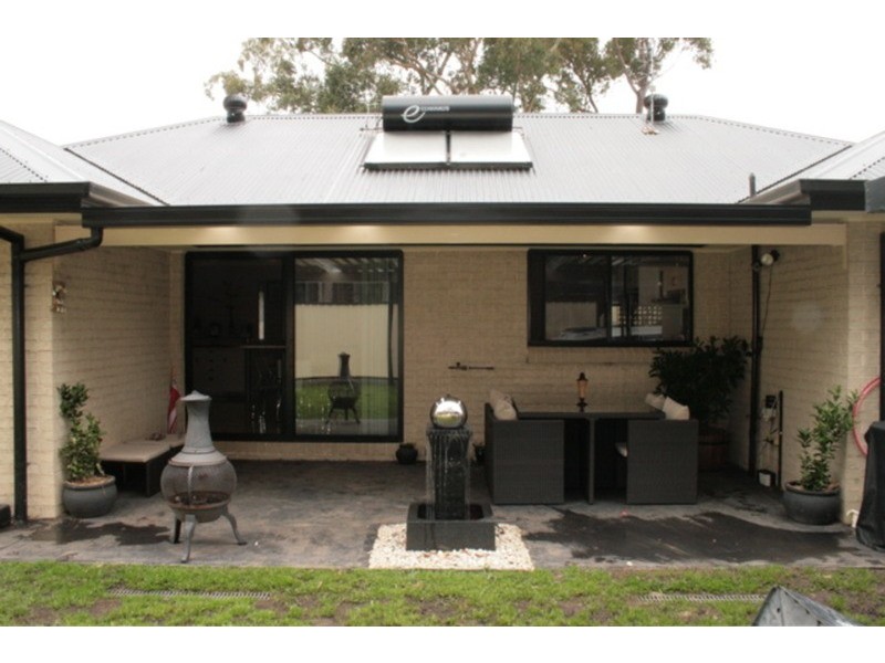 4 Keevill Brae, St Georges Basin NSW 2540