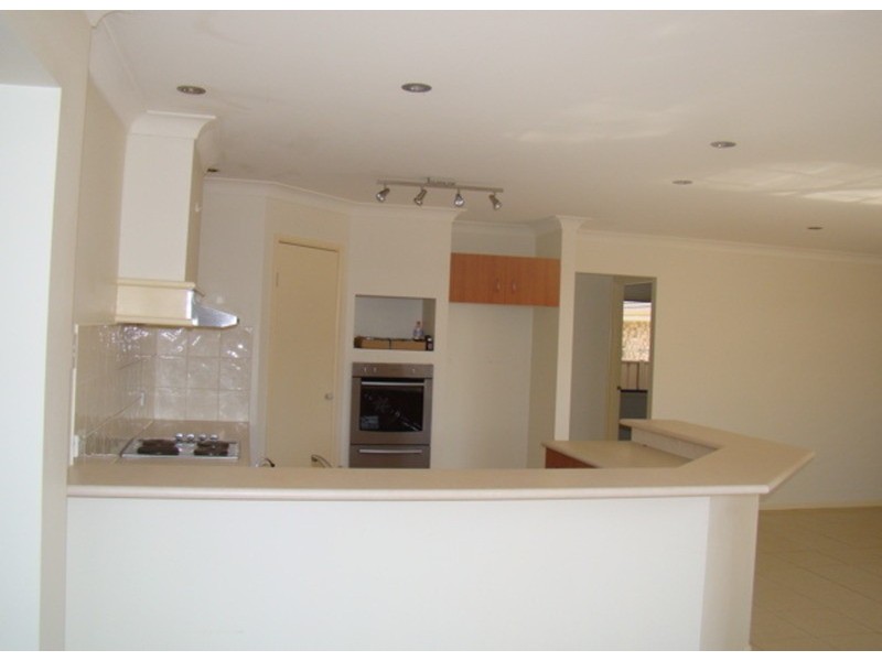 207 Loralyn Avenue, Sanctuary Point NSW 2540