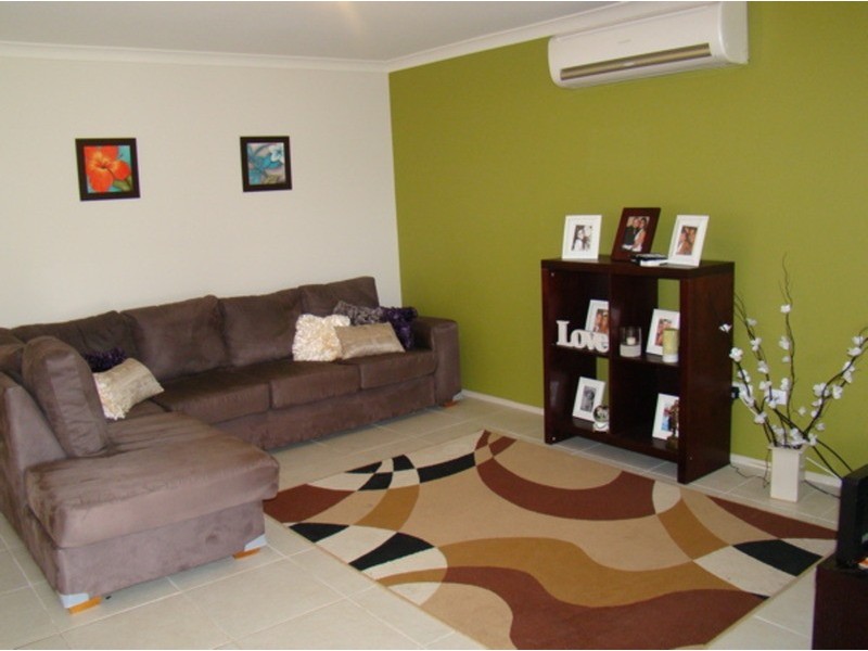 10 Moroney  Avenue, St Georges Basin NSW 2540