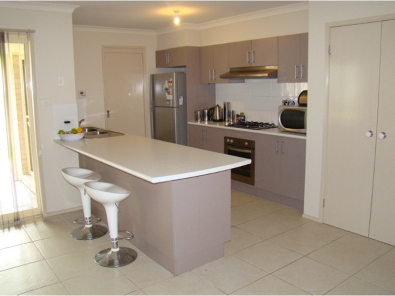 10 Moroney  Avenue, St Georges Basin NSW 2540