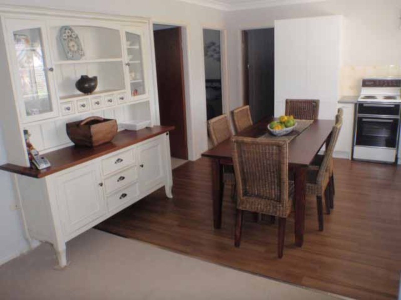 8 Coulon  Street, Woollamia NSW 2540