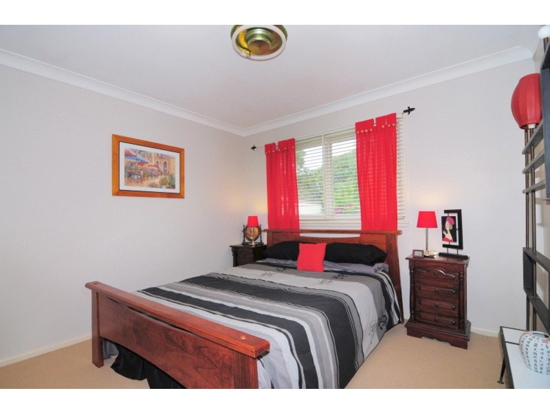 8 Coulon  Street, Woollamia NSW 2540