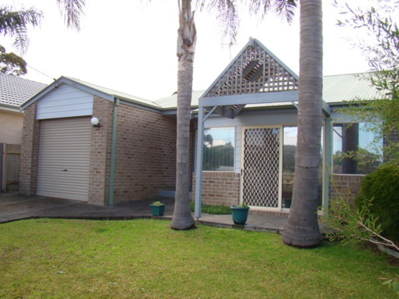 8 Albion Street, Sanctuary Point NSW 2540