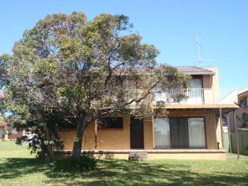 4 Deas Thomson Street, Vincentia NSW 2540