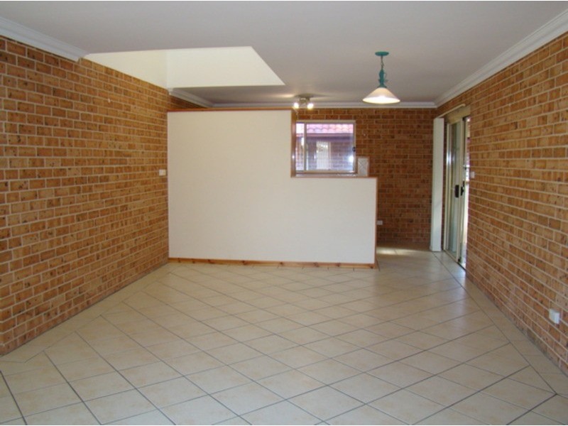 2/11 Leumeah Street, Sanctuary Point NSW 2540