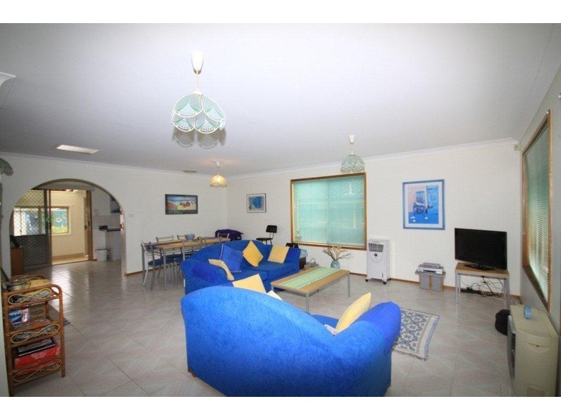 11 Roulstone  Crescent, Sanctuary Point NSW 2540