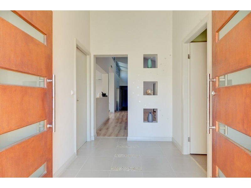 8 Maxwell  Crescent, Sanctuary Point NSW 2540