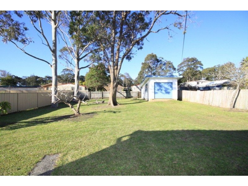 211 Loralyn  Avenue, Sanctuary Point NSW 2540