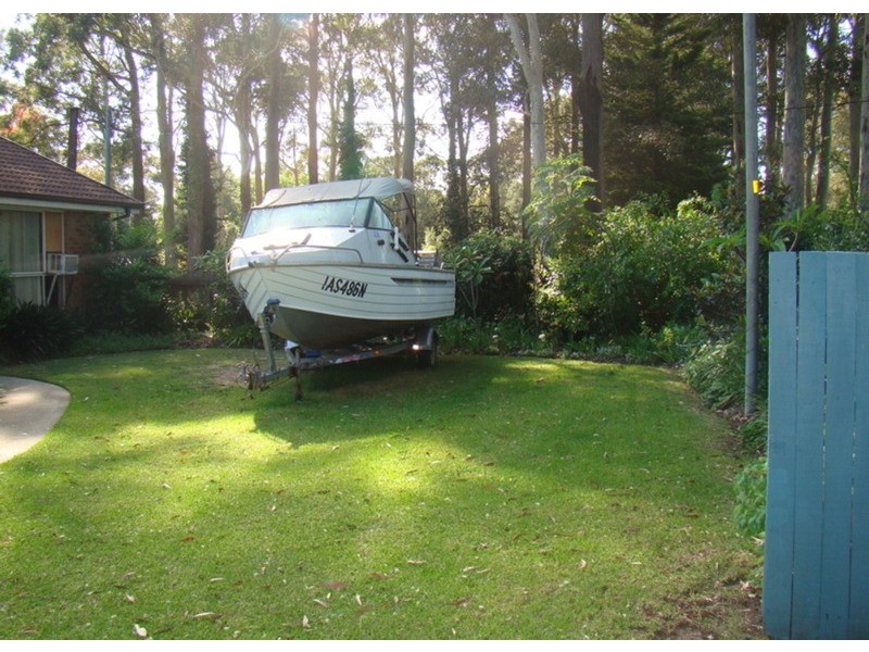 31 Streamside Street, Woollamia NSW 2540