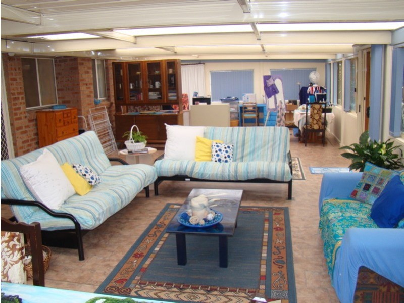 31 Streamside Street, Woollamia NSW 2540