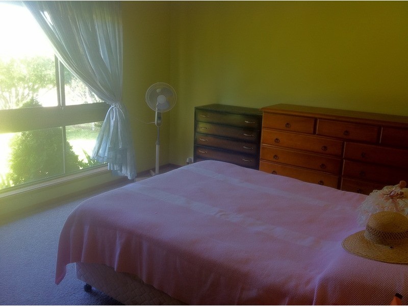 10 Avro  Avenue, Sanctuary Point NSW 2540