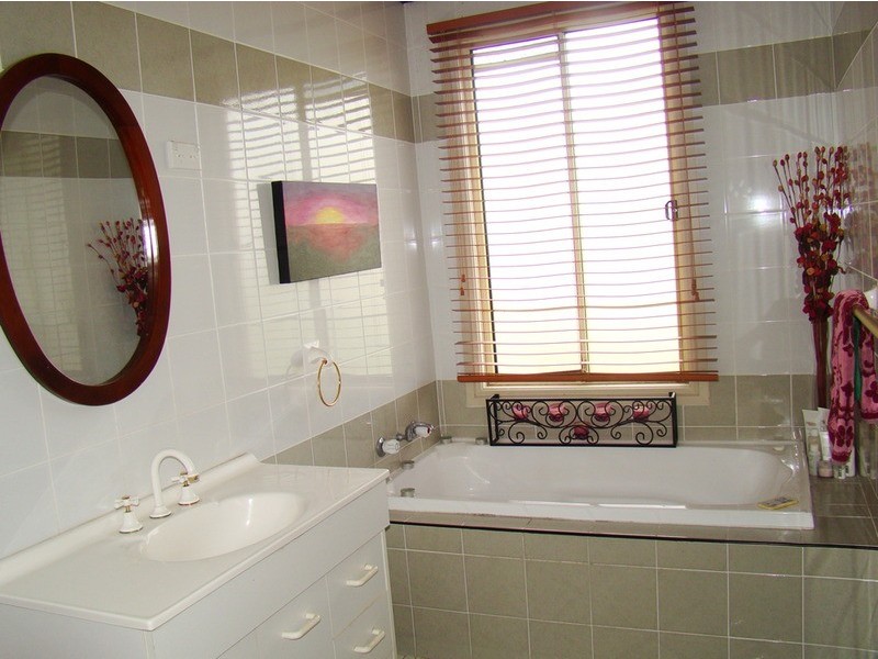 32 Penguin  Street, Sanctuary Point NSW 2540