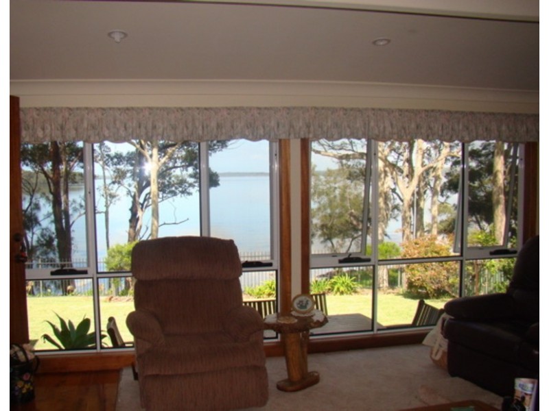 13 Walmer  Avenue, Sanctuary Point NSW 2540