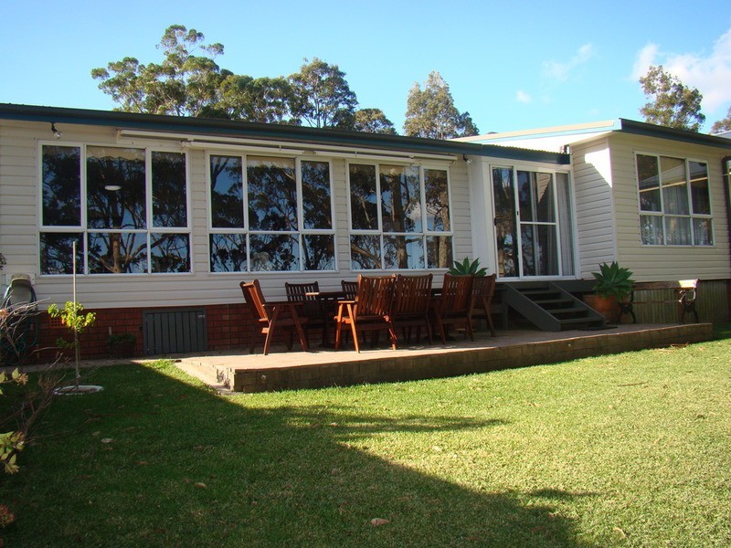 13 Walmer  Avenue, Sanctuary Point NSW 2540