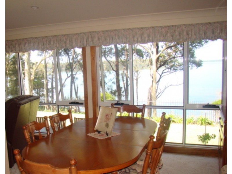 13 Walmer  Avenue, Sanctuary Point NSW 2540