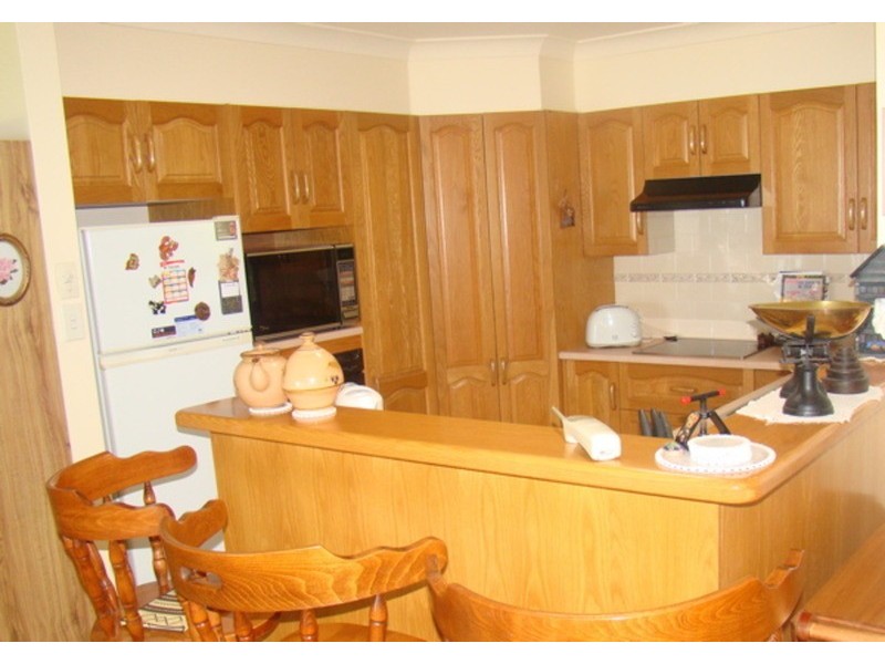 13 Walmer  Avenue, Sanctuary Point NSW 2540