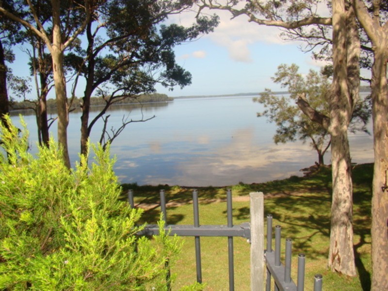 13 Walmer  Avenue, Sanctuary Point NSW 2540