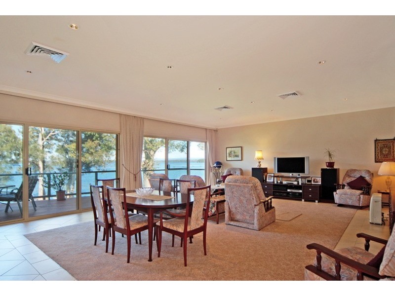 9 Kevin Crescent, St Georges Basin NSW 2540