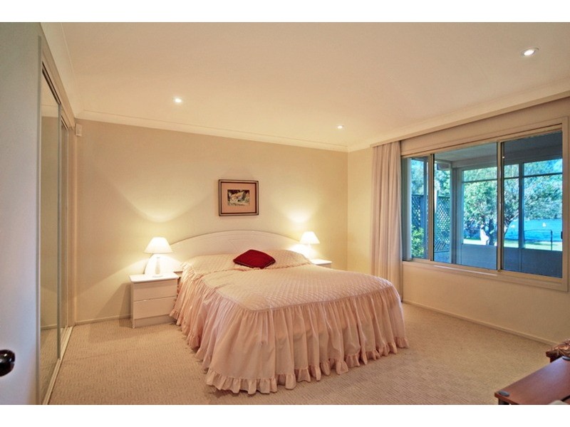 9 Kevin Crescent, St Georges Basin NSW 2540