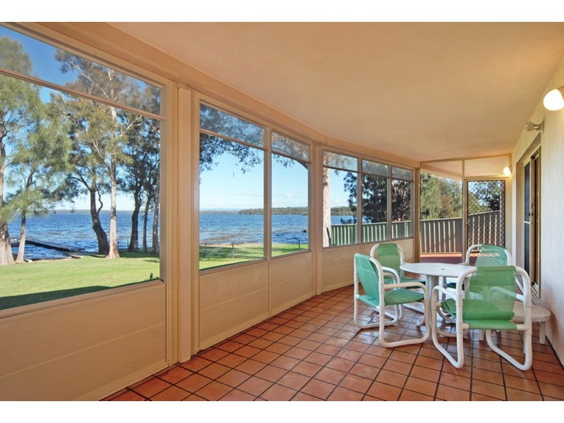 9 Kevin Crescent, St Georges Basin NSW 2540