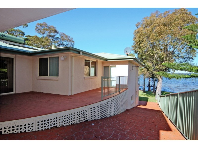 9 Kevin Crescent, St Georges Basin NSW 2540