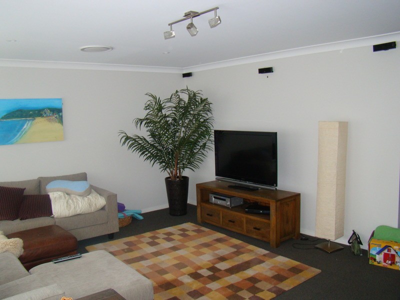 27 Halloran Street, Vincentia NSW 2540