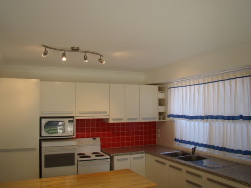 127 Walmer  Avenue, Sanctuary Point NSW 2540