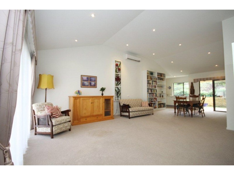 11 Merimbula Street, Worrowing Heights NSW 2540